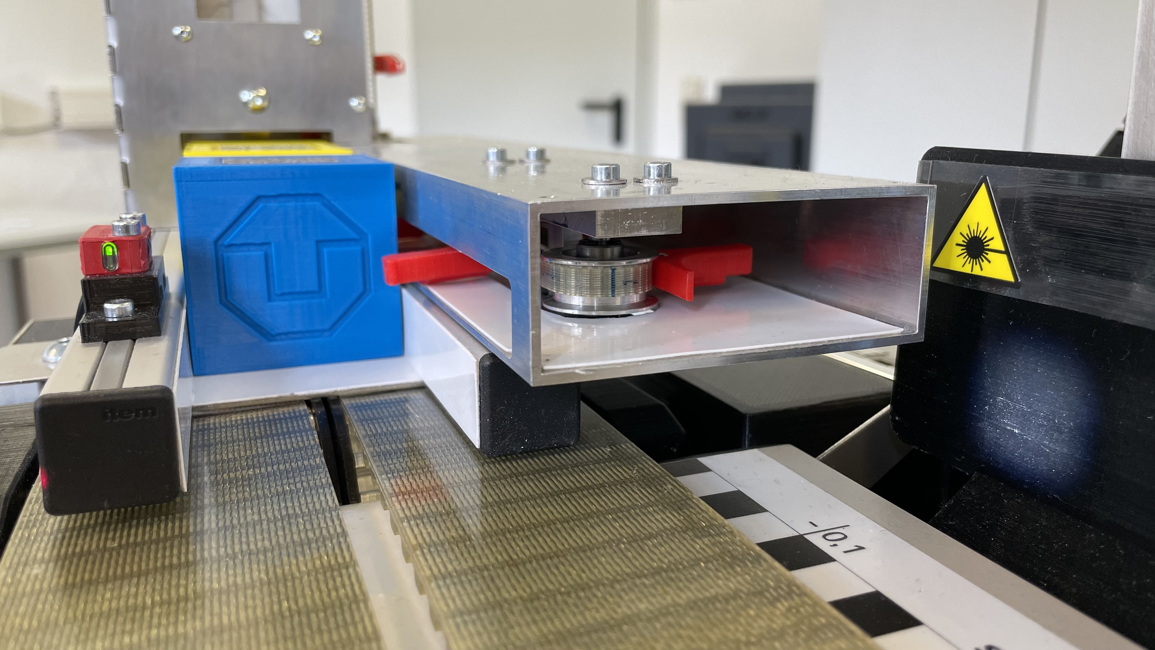 Detailaufnahme Spannvorrichtung des Zahnriehmens.