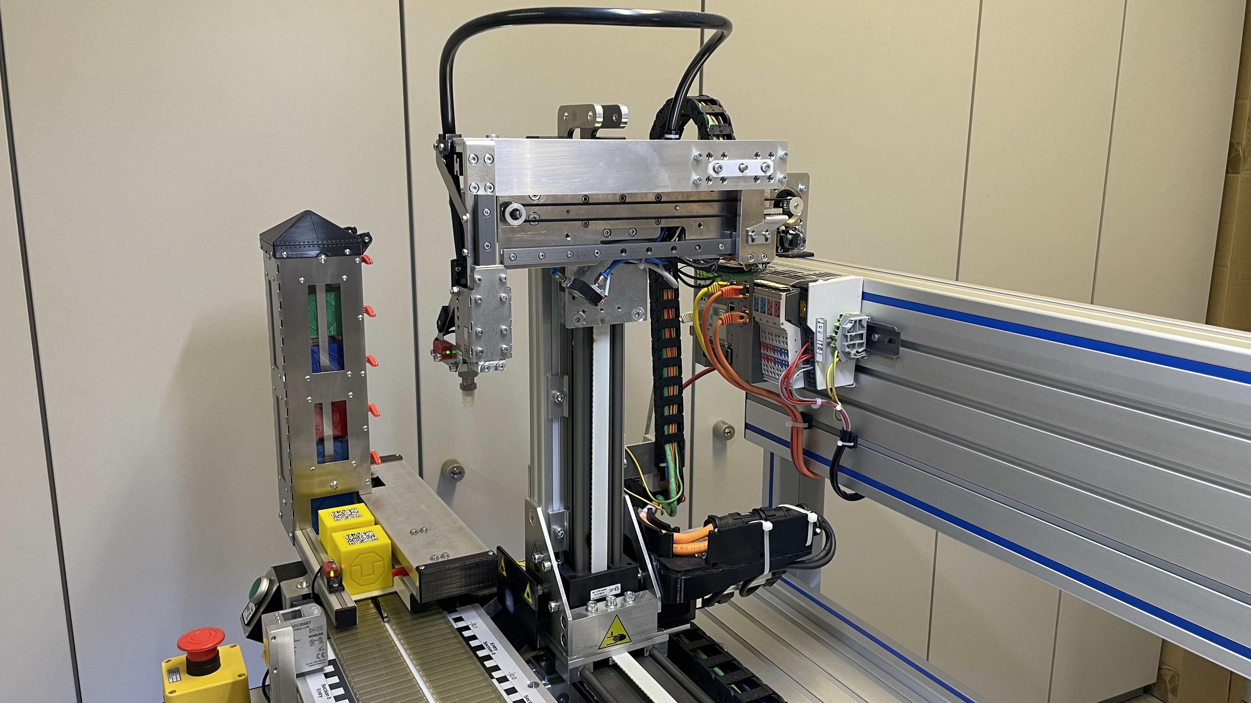 Neue Querachse des Roboterarms.